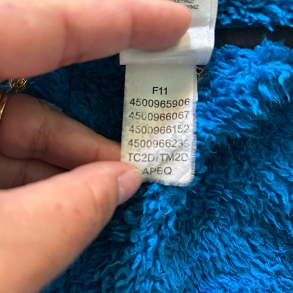 The Northface fleece vest. Size 12-18 months . Used twice - Picture 8 of 8